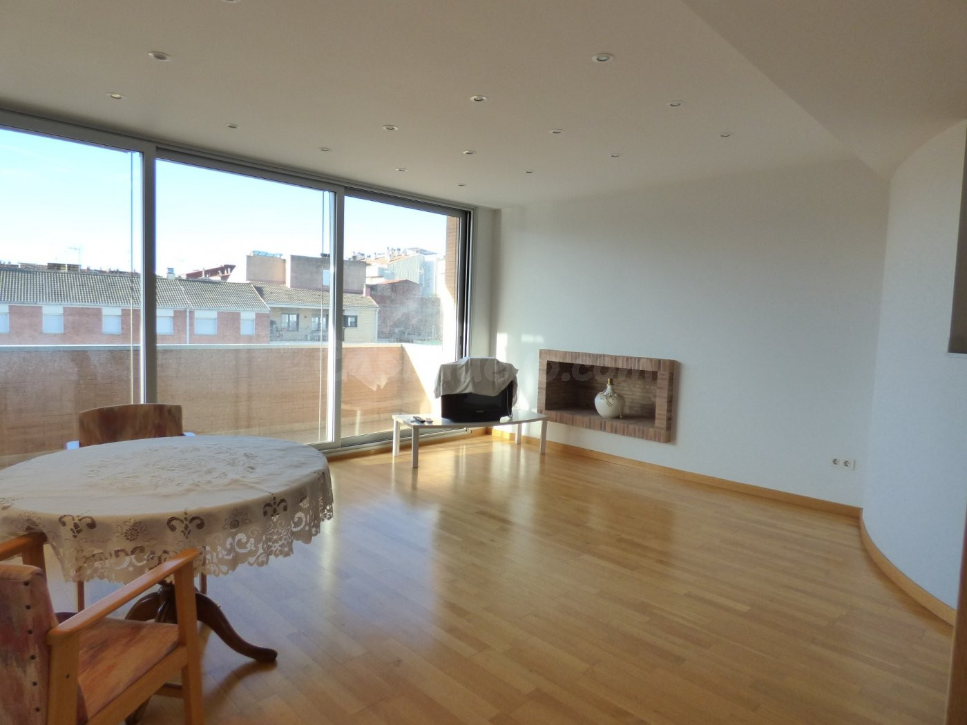IMPRESIONANTE CASA CON ASCENSOR EN MANRESA IDEAL PARA FAMILIAS NUMEROSAS EN VENTA