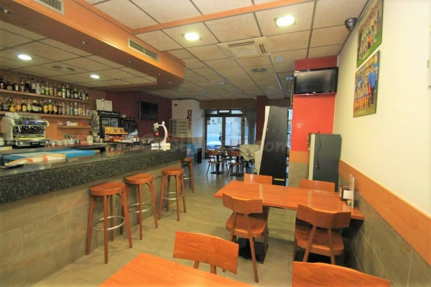 Local Comercial - Bar a metros de Avda Catalunya