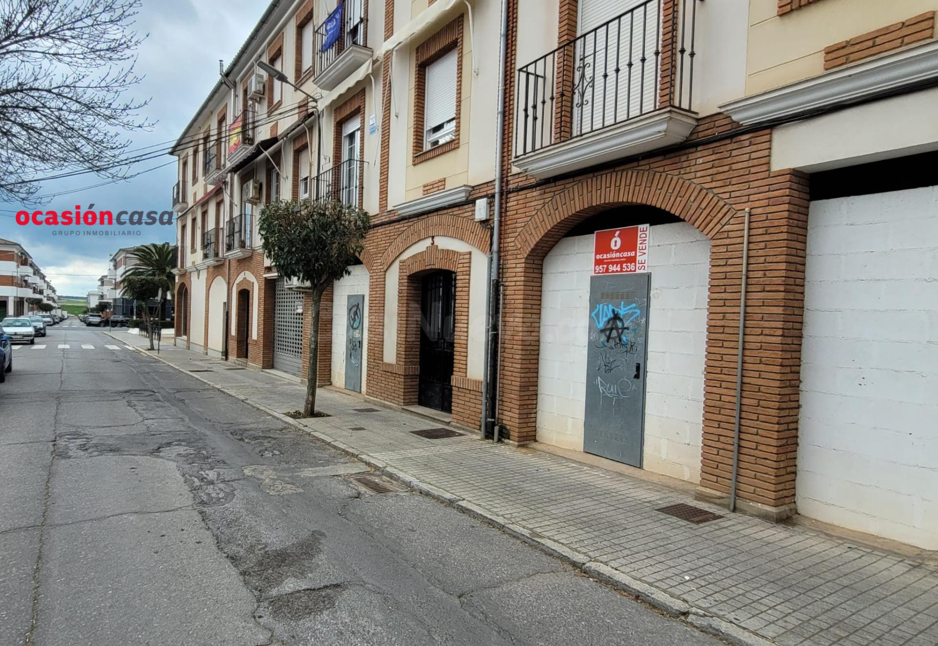 SE VENDE LOCAL COMERCIAL EN BRUTO