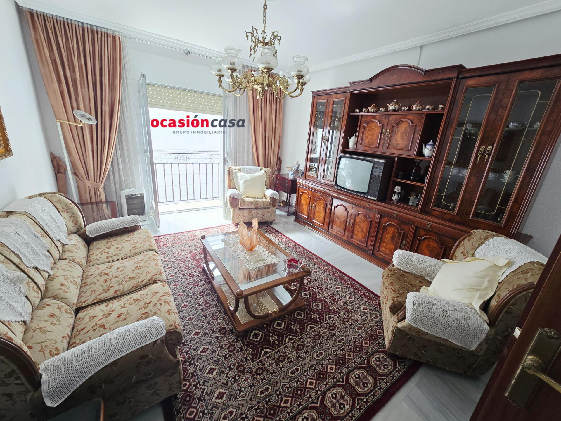SE VENDE PISO CÉNTRICO