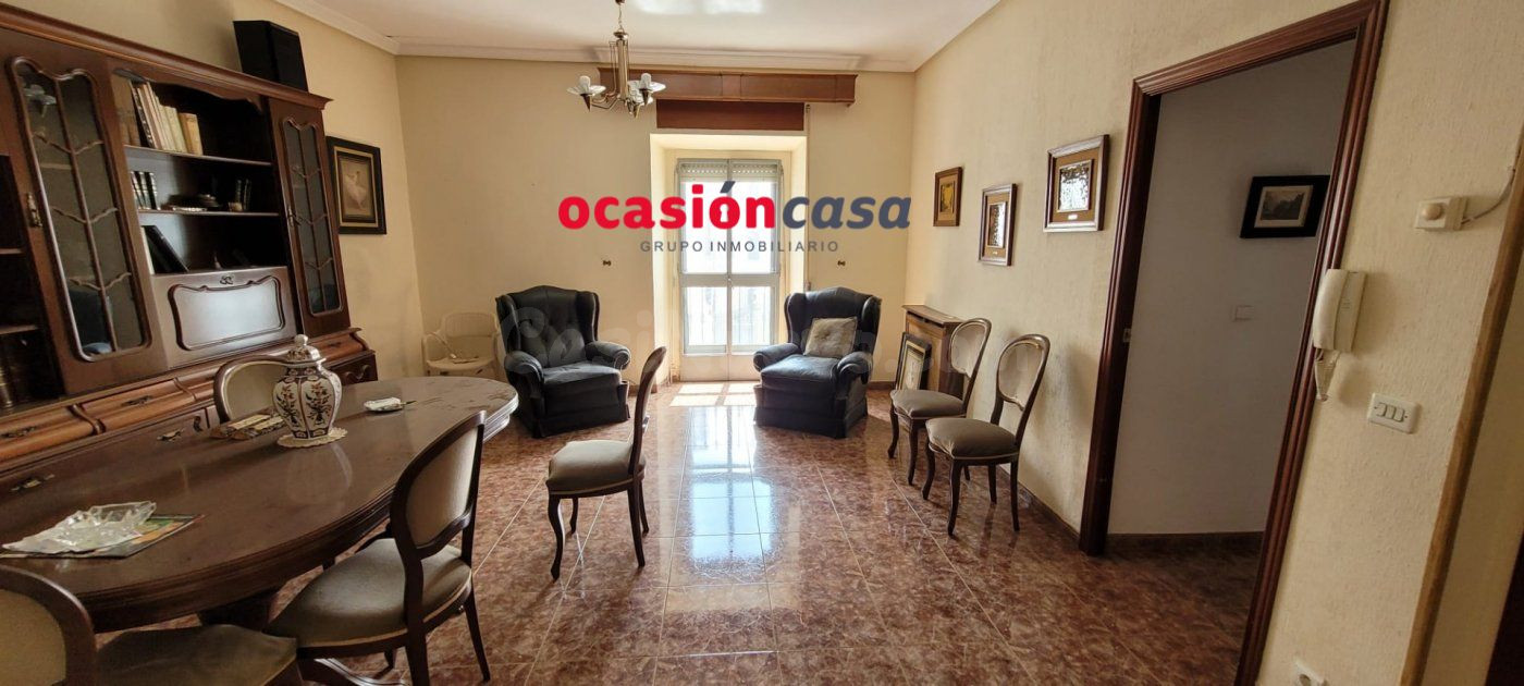 PISO CÉNTRICO EN POZOBLANCO