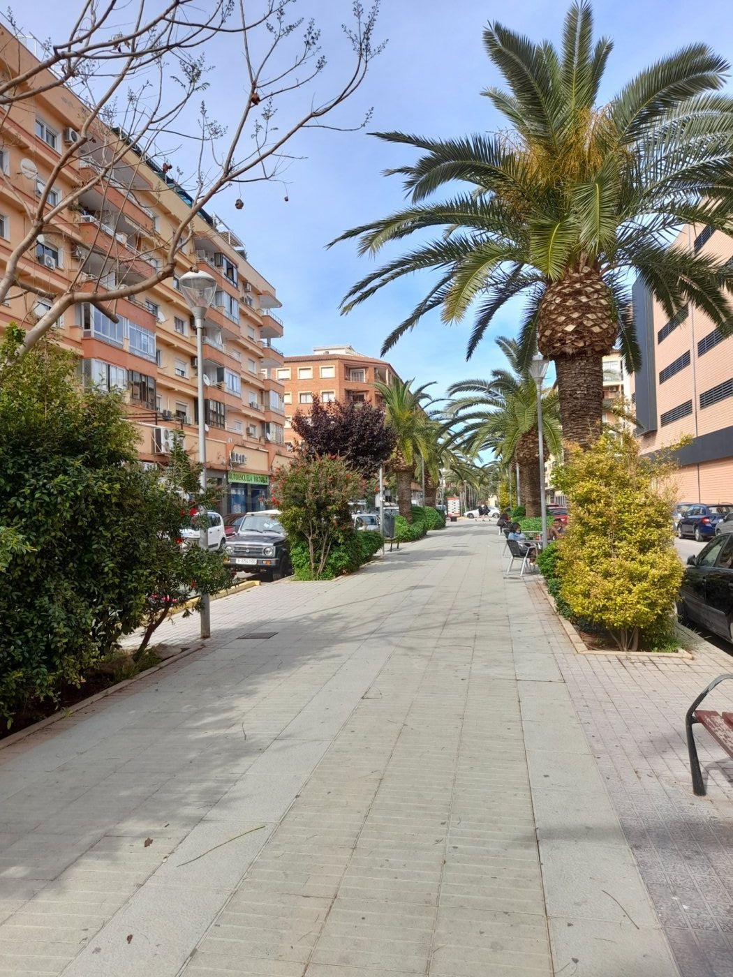 Solar urbano con todas las infraestructuras