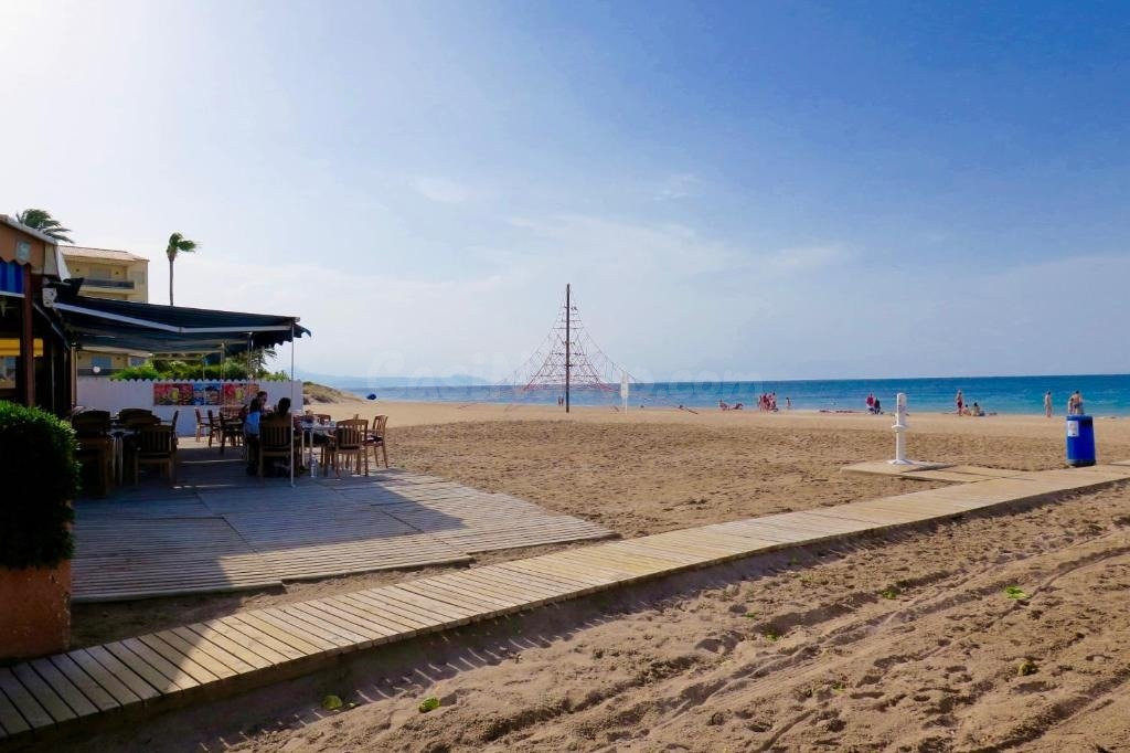 Solar en zona les marines a 50 metros de la playa
