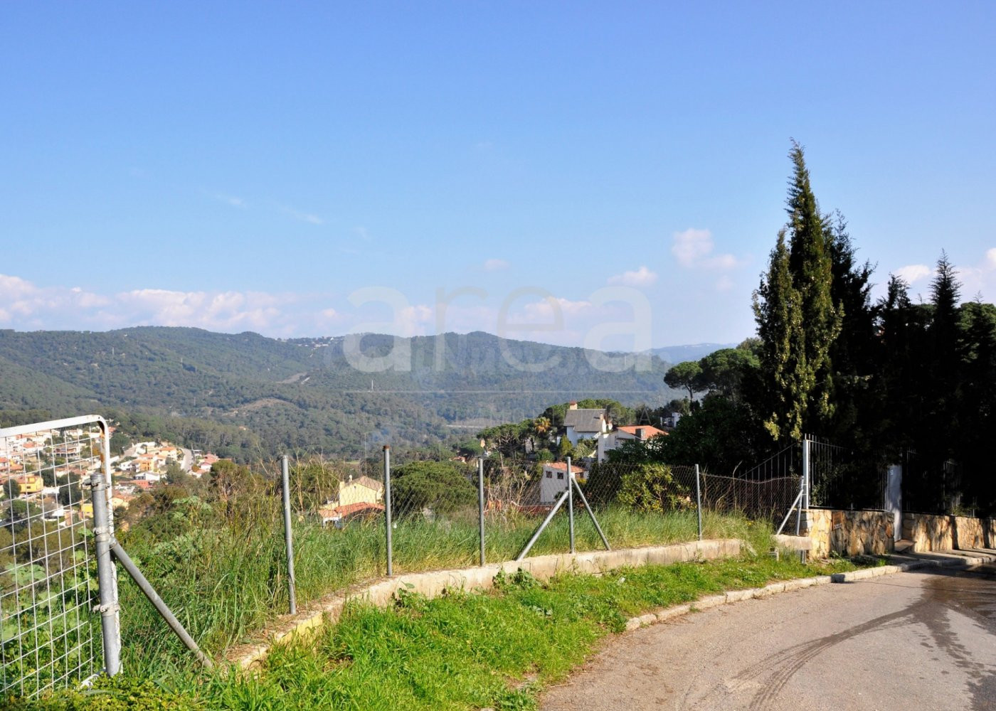 Excelente parcela con vistas panorámicas en Les Ginesteres