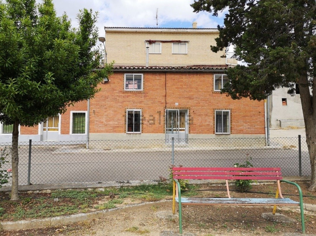 CASA DE PUEBLO TORRELOBATÓN - foto 2