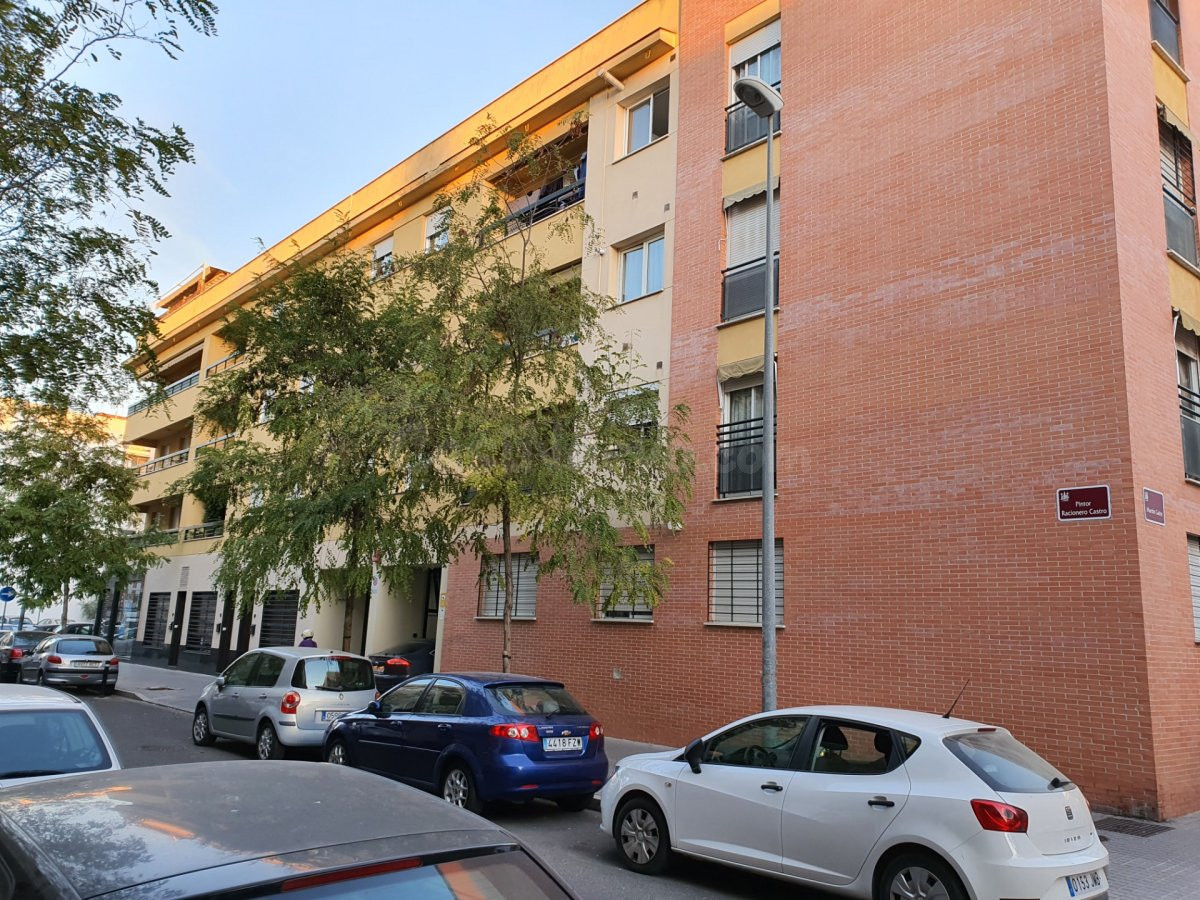 Cochera en venta junto al Vial, zona Santa Rosa