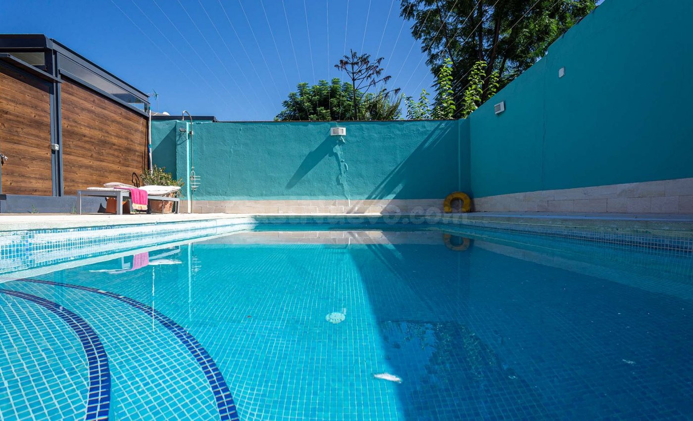 Chalet en alquiler en Sevilla con 3 hab. y 2 baños Chalet sa - foto 3