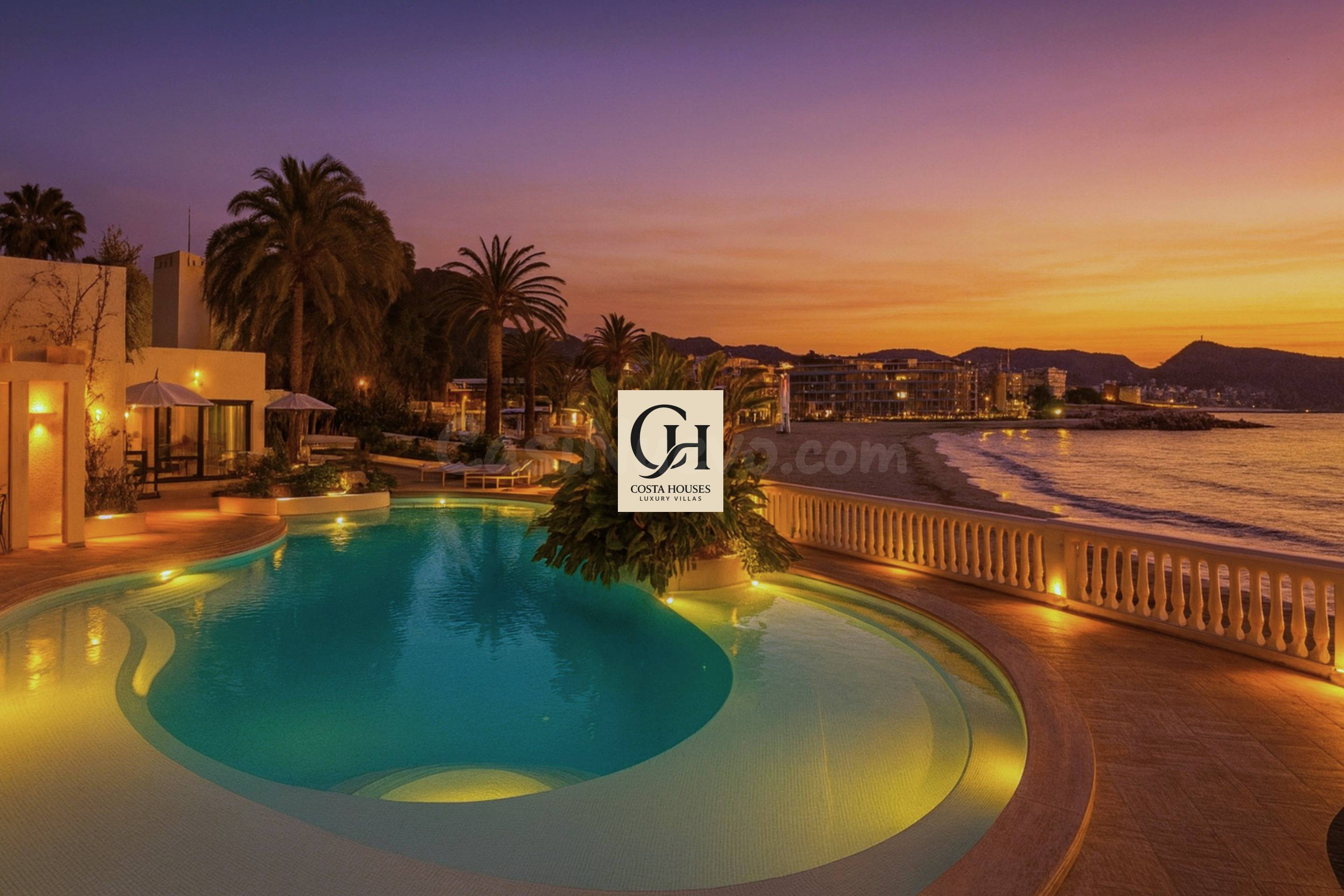 ?? Exclusiva VILLA DE LUJO en Primera Línea de MAR en Moraira | SEAFRONT Luxury Villa Moraira Spain