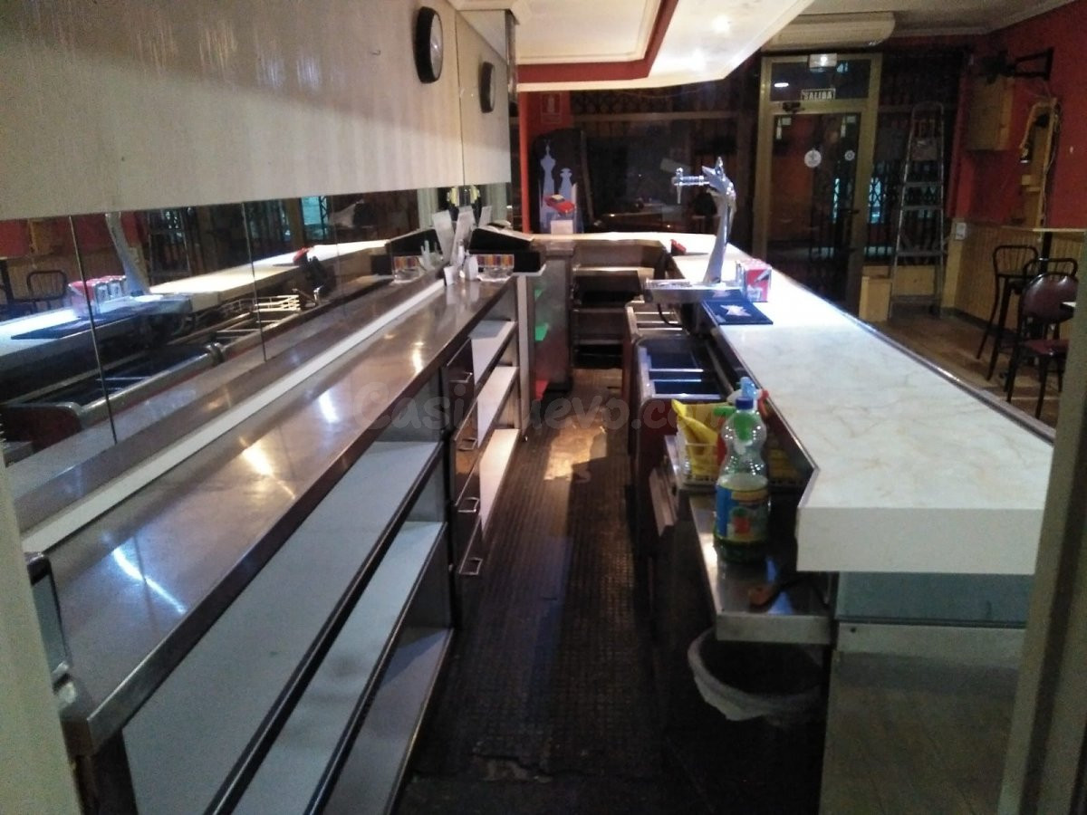 SE ALQUILA BAR EN EL CENTRO DE PONFERRADA