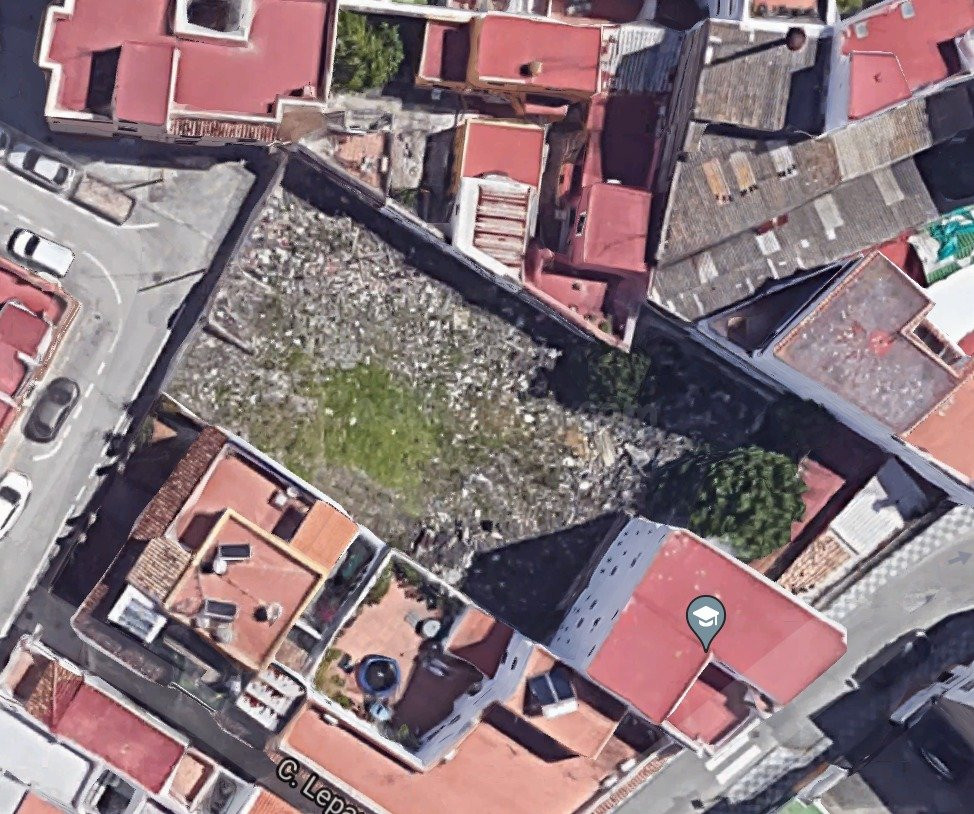 PARCELA URBANIZABLE EN EL CENTRO DE 287 M2