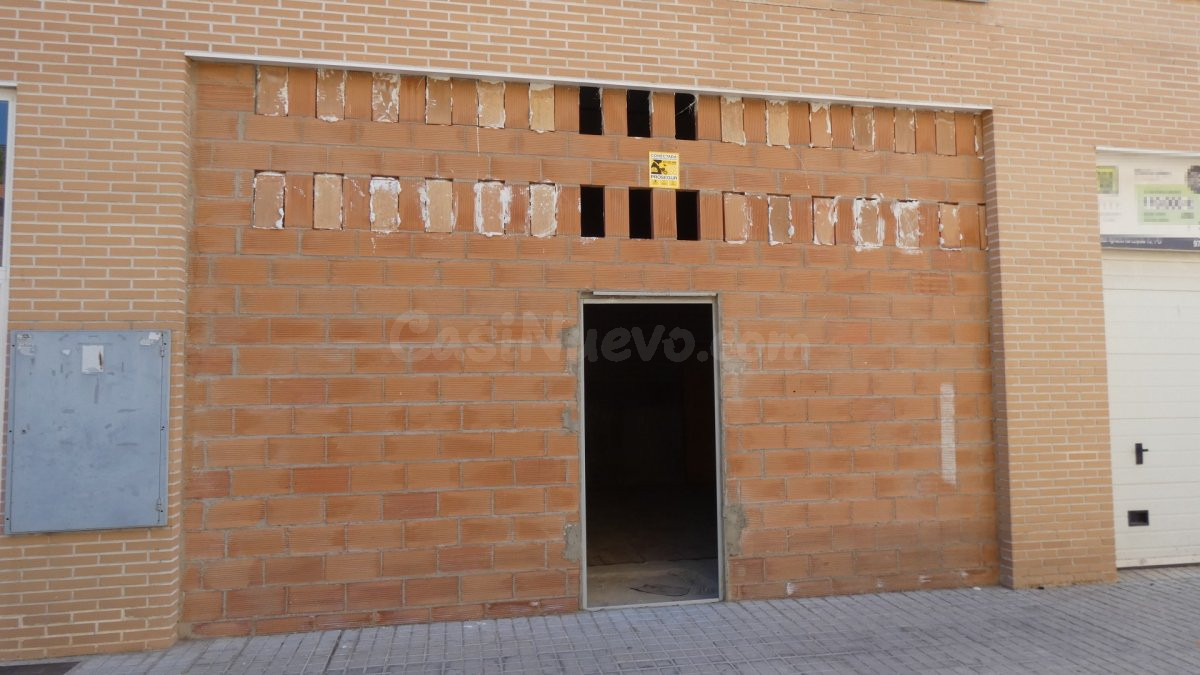 Local para que pueda montar su propio negocio en Utebo. LO/1 - foto 5