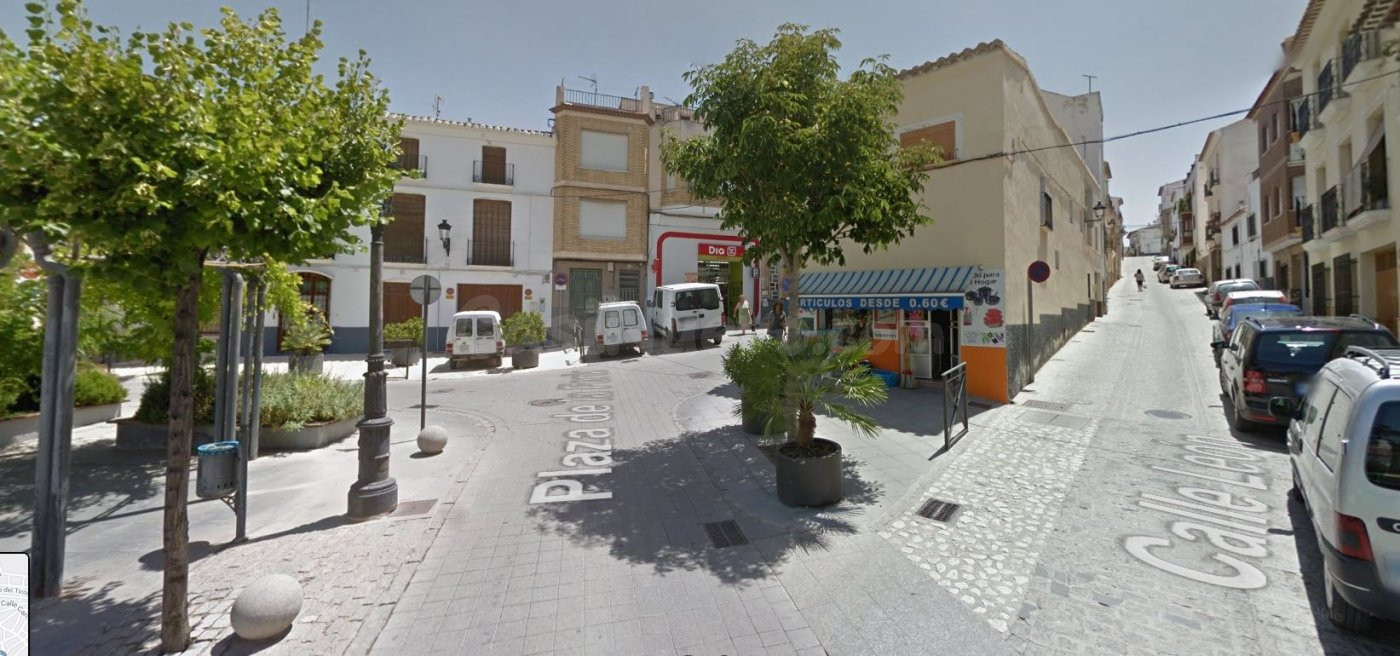 TRASPASO O VENTA DE LOCAL COMERCIAL CENTRICO EN VELEZ RUBIO