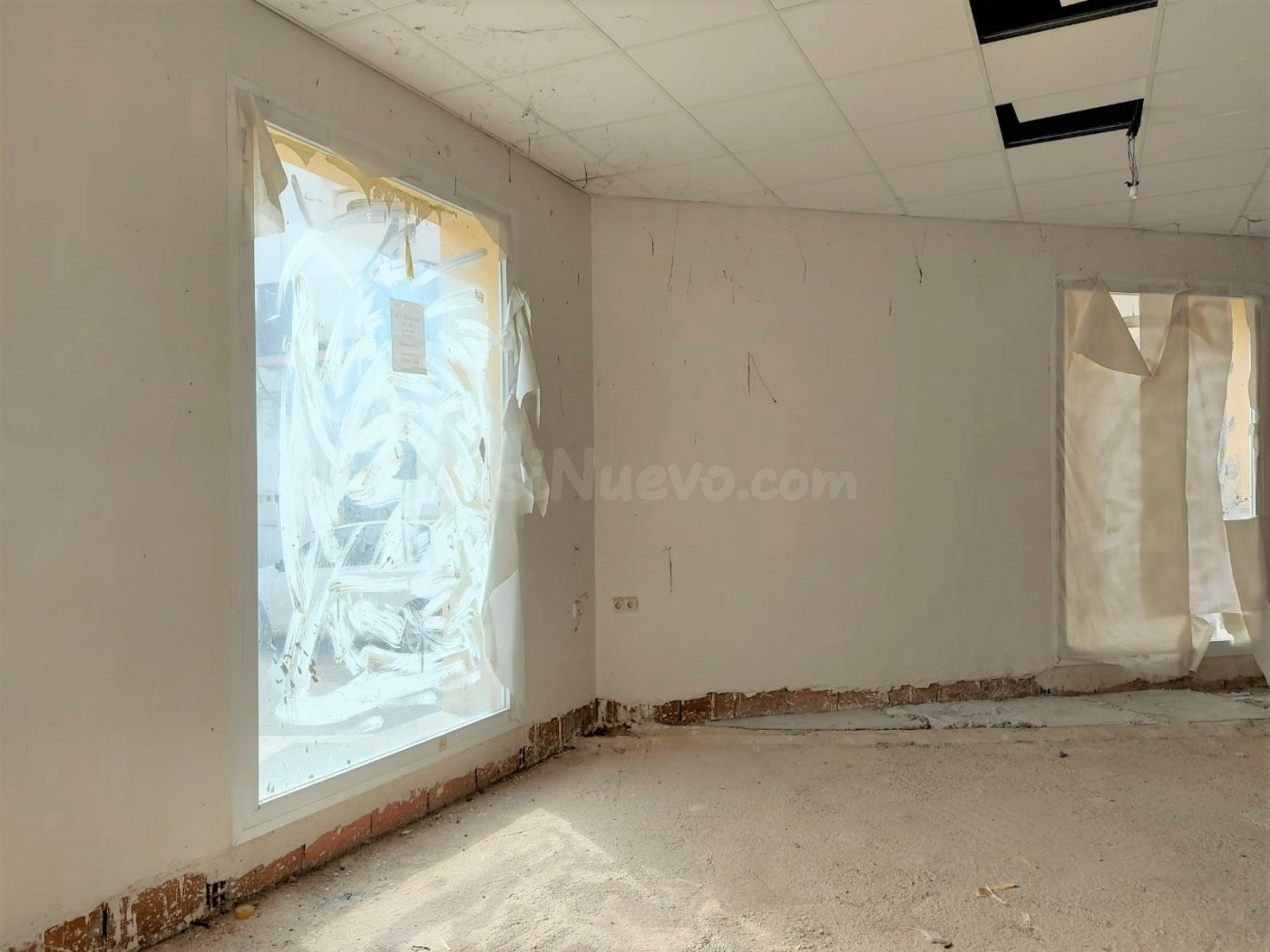 LOCAL COMERCIAL EN ALQUILER EN LA PLAZA DE LAS MONJAS - foto 4