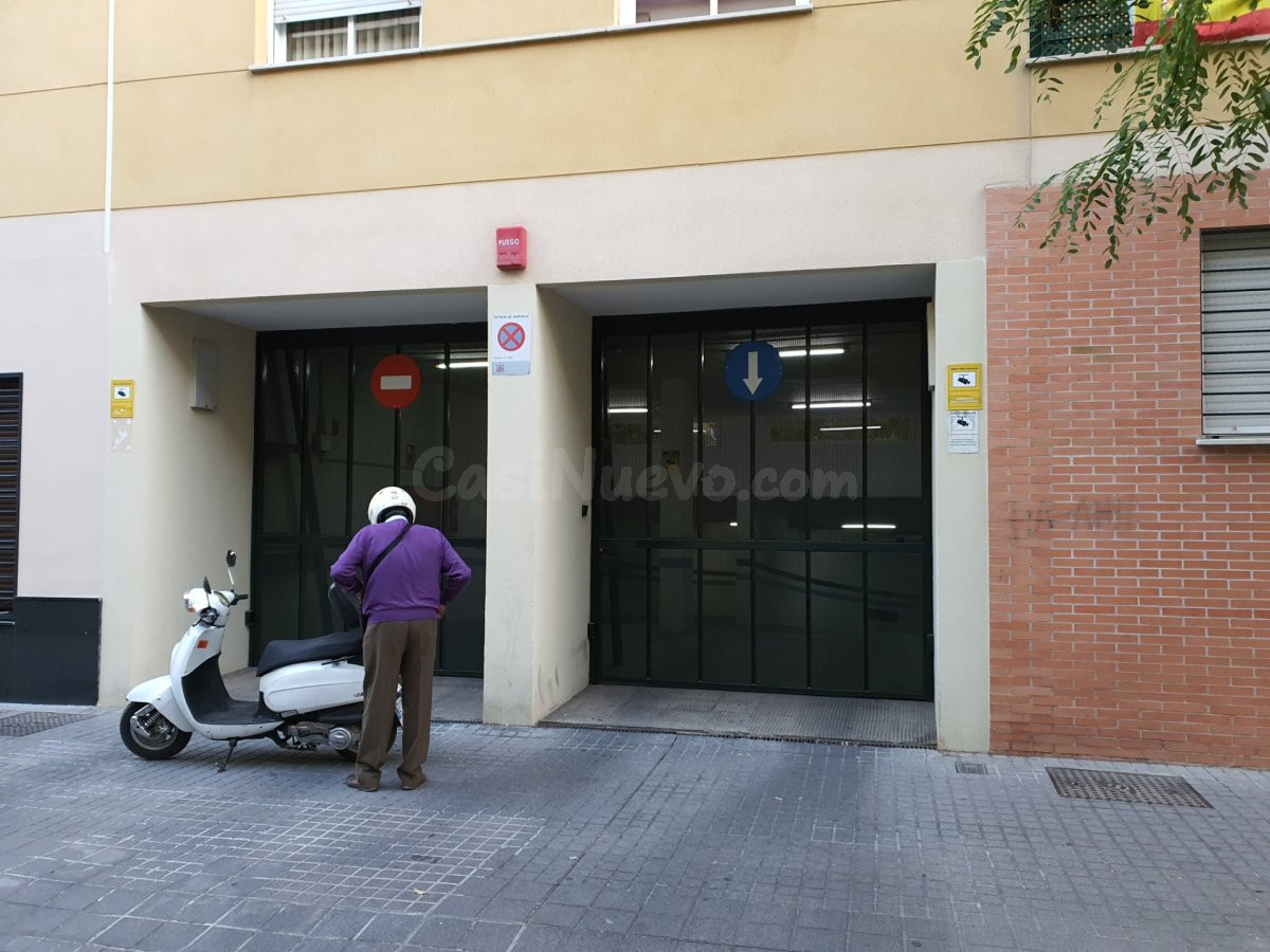 Cochera en venta junto al Vial, zona Santa Rosa - foto 3