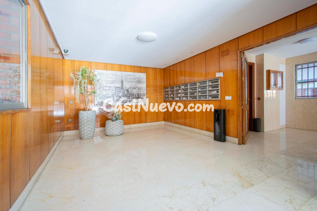 Fantástico piso en Puerta Este1 con PLAZA DE GARAJE!!
