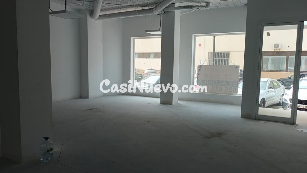 ¡NUEVO LOCAL COMERCIAL EN SABINILLAS! REFORMADO, LISTO PARA TU NEGOCIO