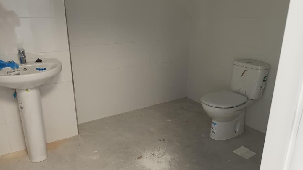 ¡NUEVO LOCAL COMERCIAL EN SABINILLAS! REFORMADO, LISTO PARA  - foto 4