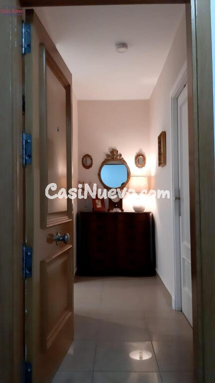 AMPLIA VIVIENDA DE RECIENTE CONSTRUCCIÓN.-ZONA CENTRO TEATRO FALLA