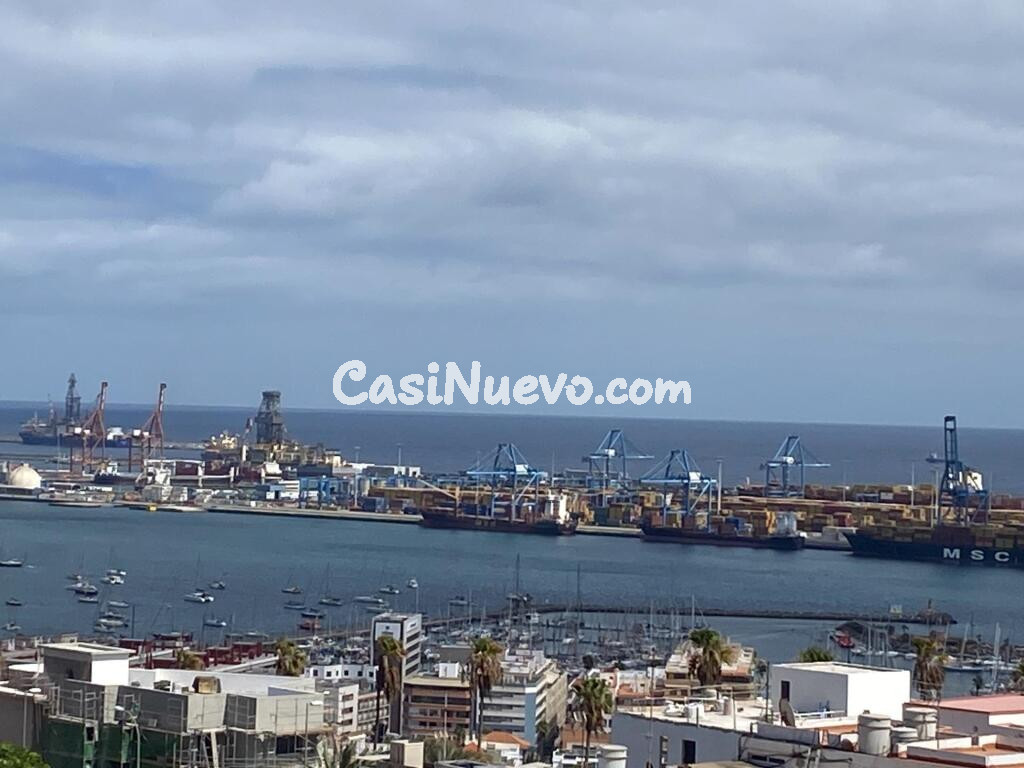 Piso en Av. Escalerita cruce con Calle Cronista Benítez Inglott  - Las Palmas- Islas Canarias