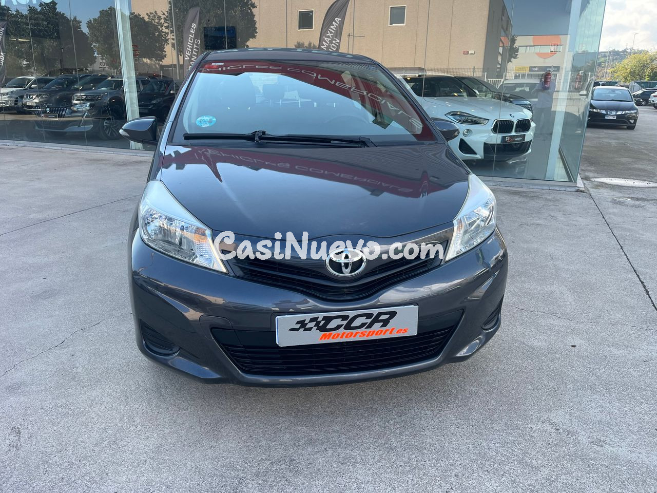 Toyota Yaris LIVE 5P
