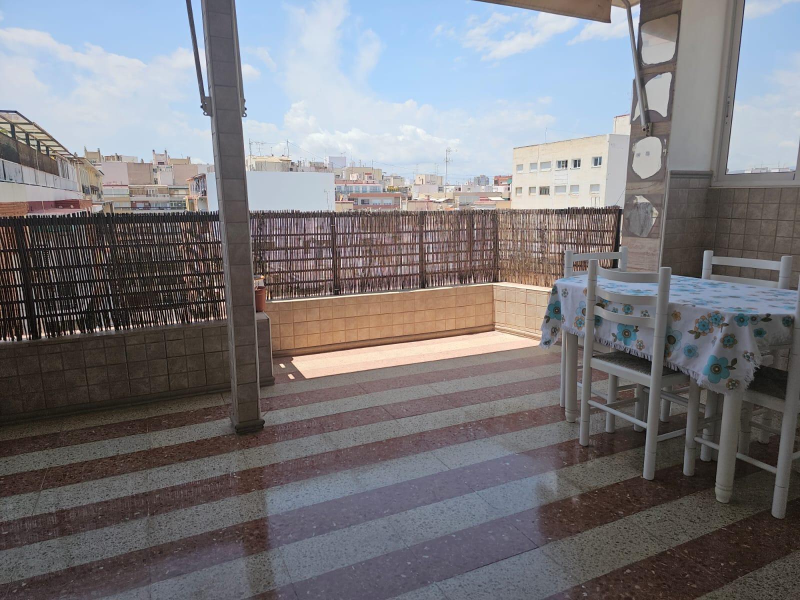 Venta de Piso en centro Alicante - foto 2