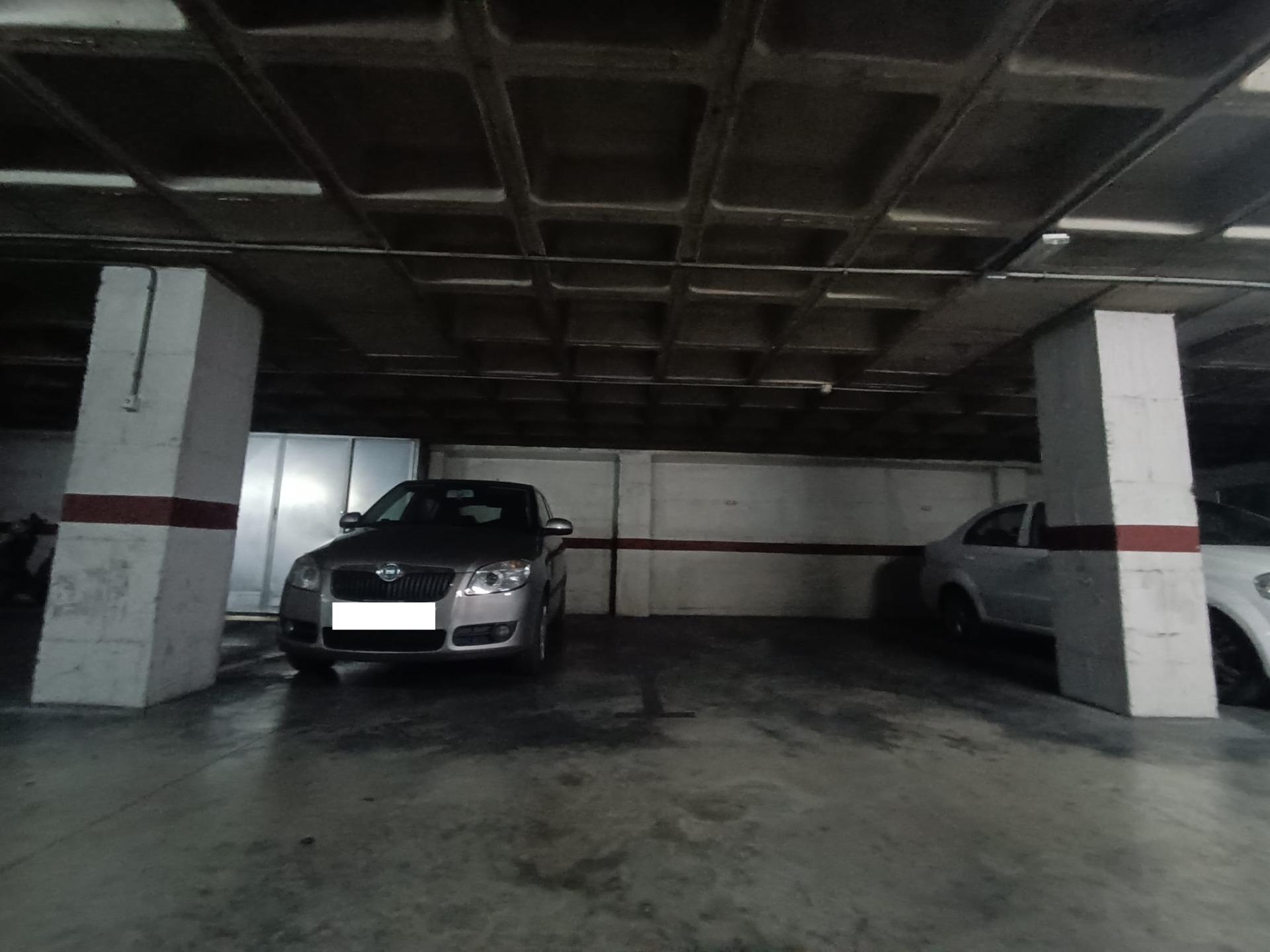 VENTA DE GARAJE CÉNTRICO EN C/POLUX LA FLORIDA - foto 4