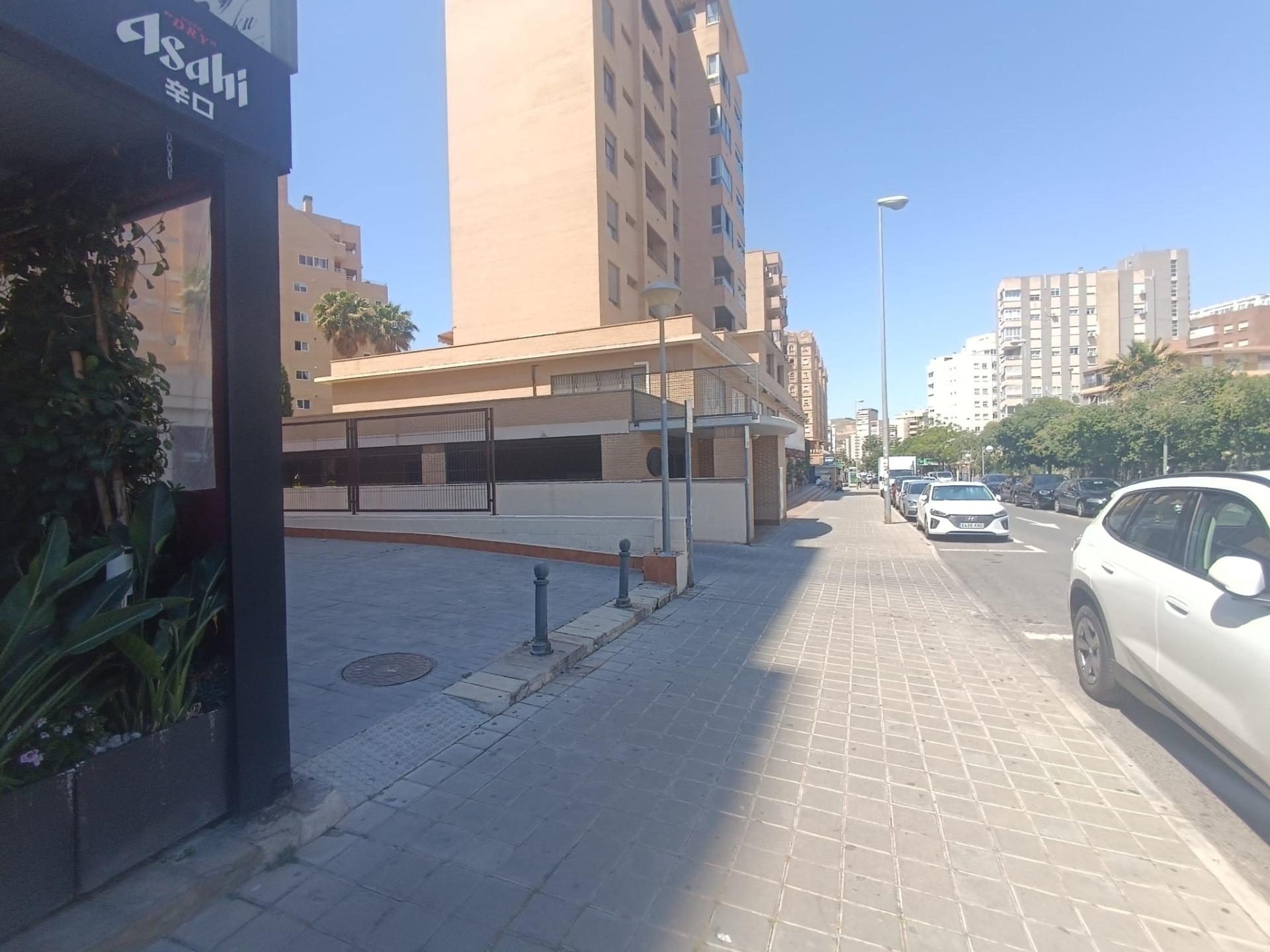 Plaza de garaje en AVENIDA CONDOMINA Nº40, Alicante. - foto 5