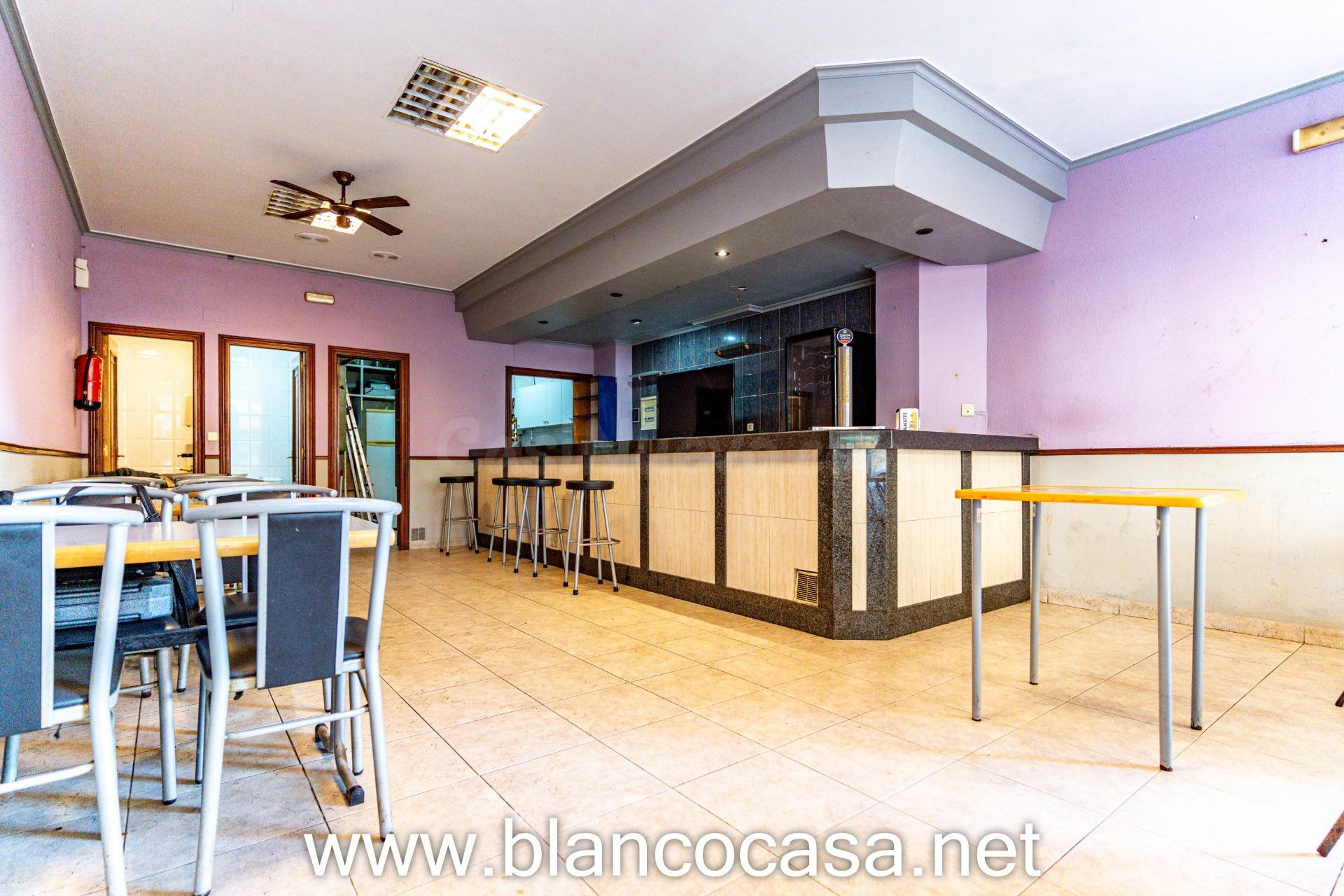 ¡Bar al lado del centro de Carballo: Ideal para Emprender po - foto 5