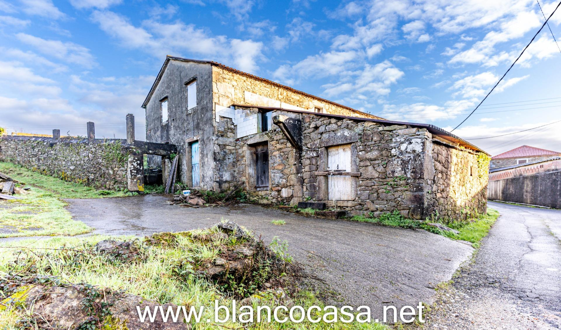 🏡 COJUNTO de CASAS con terreno para reformar en CERCEDA (A CORUÑA)