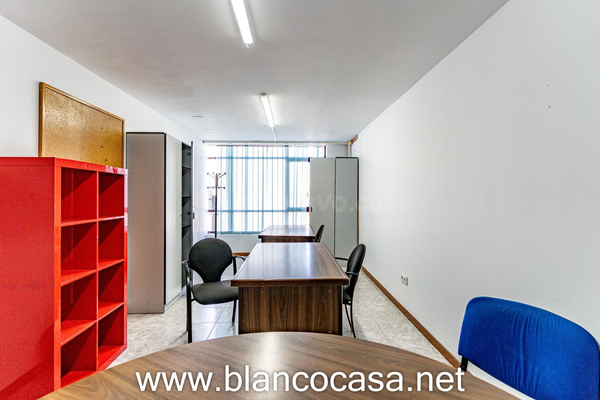 💼 Oficinas en alquiler en el Polígono de Industrial de Bérto - foto 3