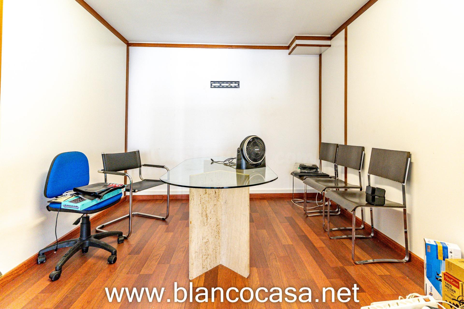 💼 Oficinas en alquiler en el Polígono de Industrial de Bérto - foto 5