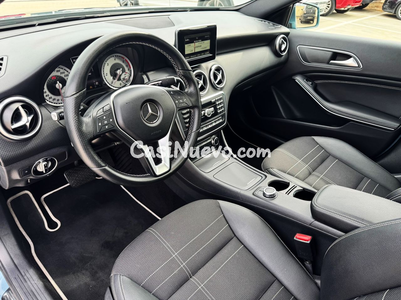 Mercedes Clase A 180 CDI AUTOMÁTICO con TECHO SOLAR, CUERO MIXTO...
