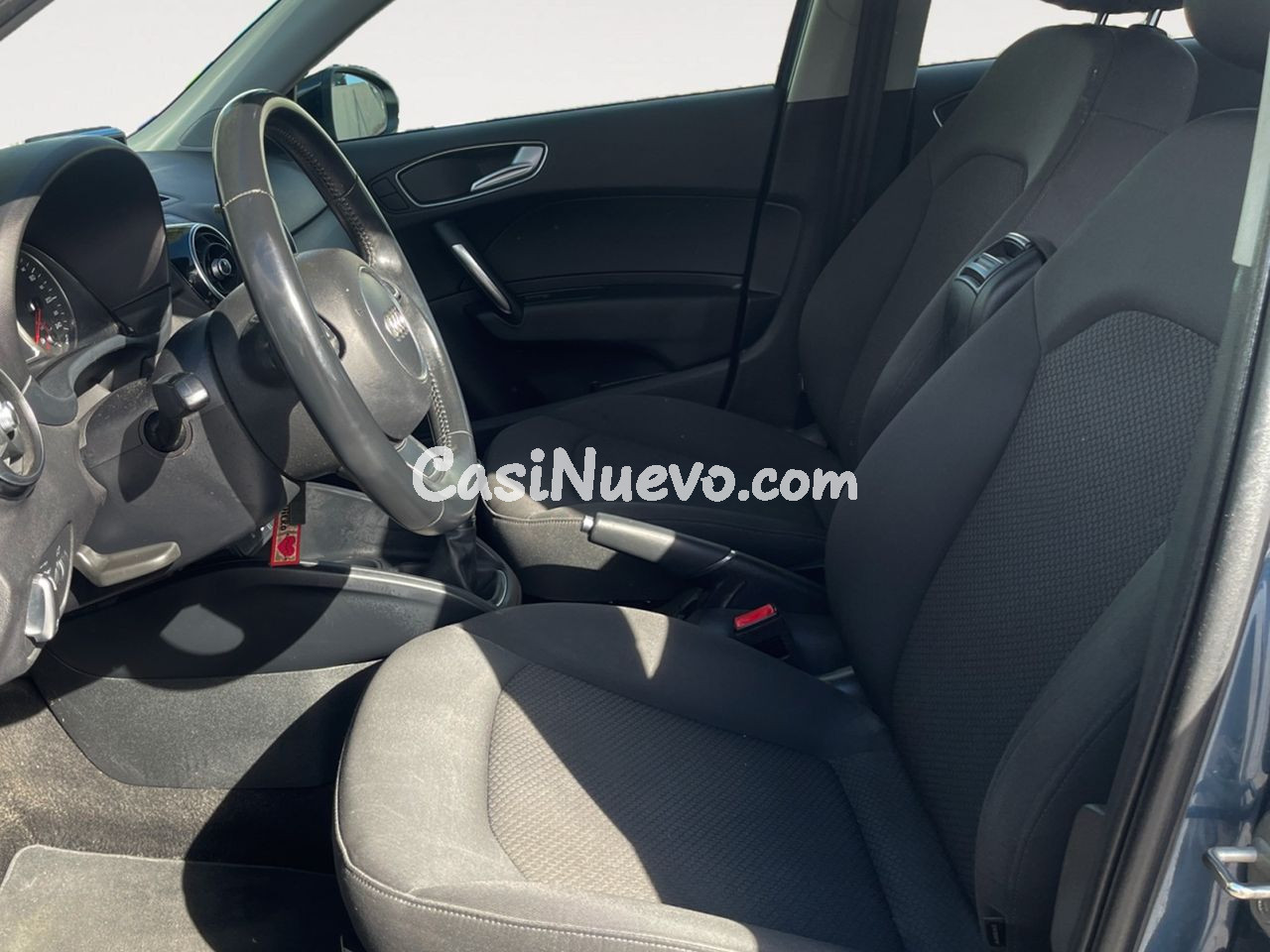 Audi A1 1.6 TDI 116 Atraction - foto 9