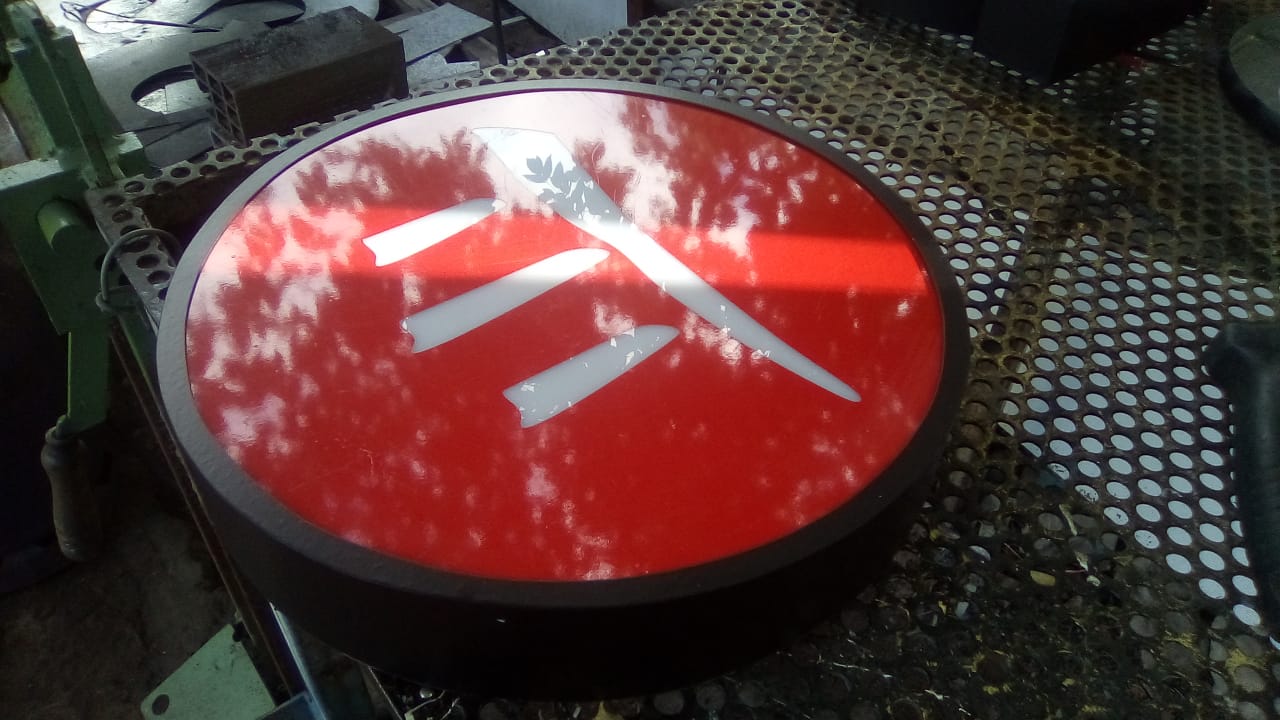 Cruces corpreas para iglesias con iluminacin