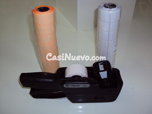 Etiquetadora manual con rollos de etiquetas