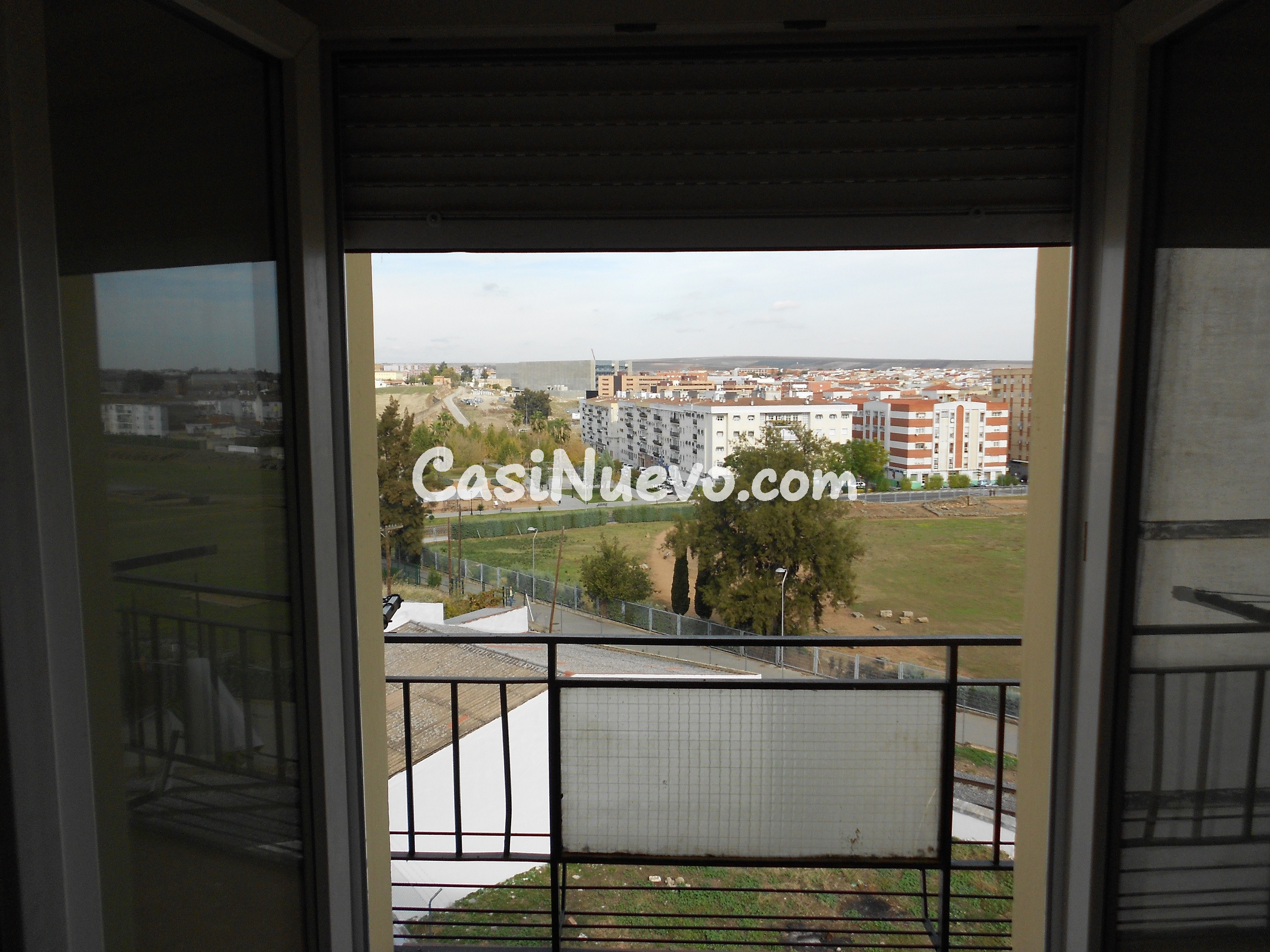 Muy luminoso y soleado piso junto al Hipdromo Romano