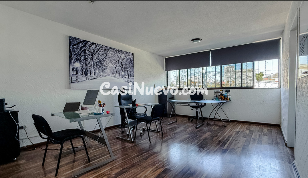 Cerca de terminar el ao en Axia Oficias.