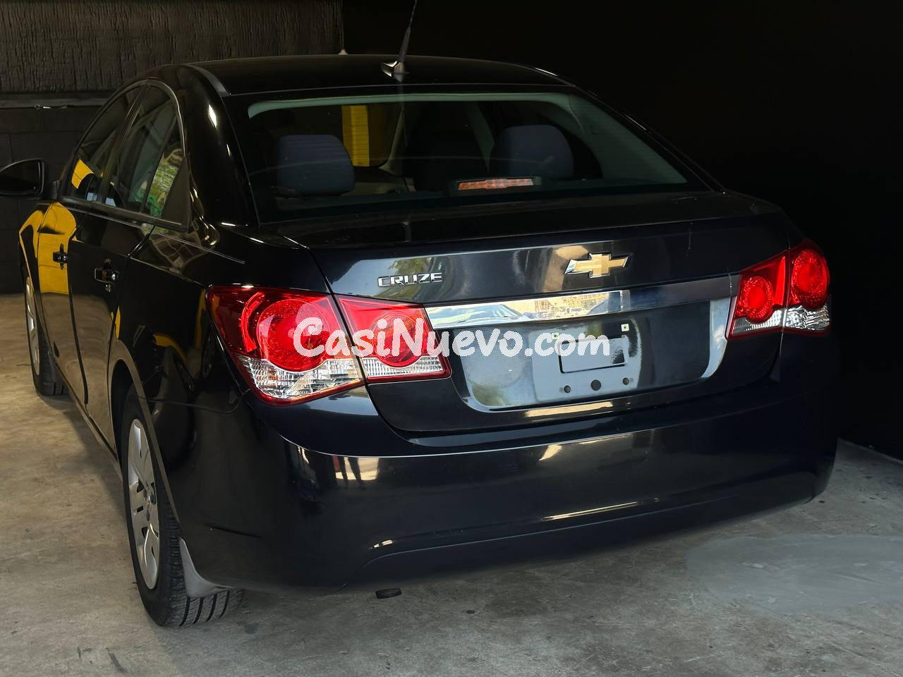 2013 CHEVROLET Cruze for sale.  160k miles. Clean car. 