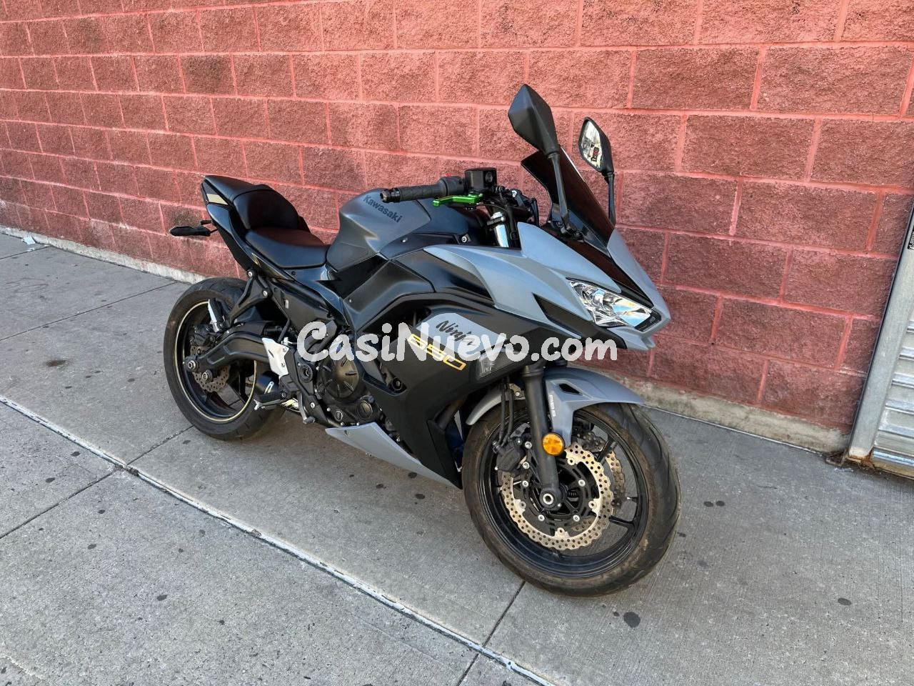 Moto Kawasaki Ninja 650