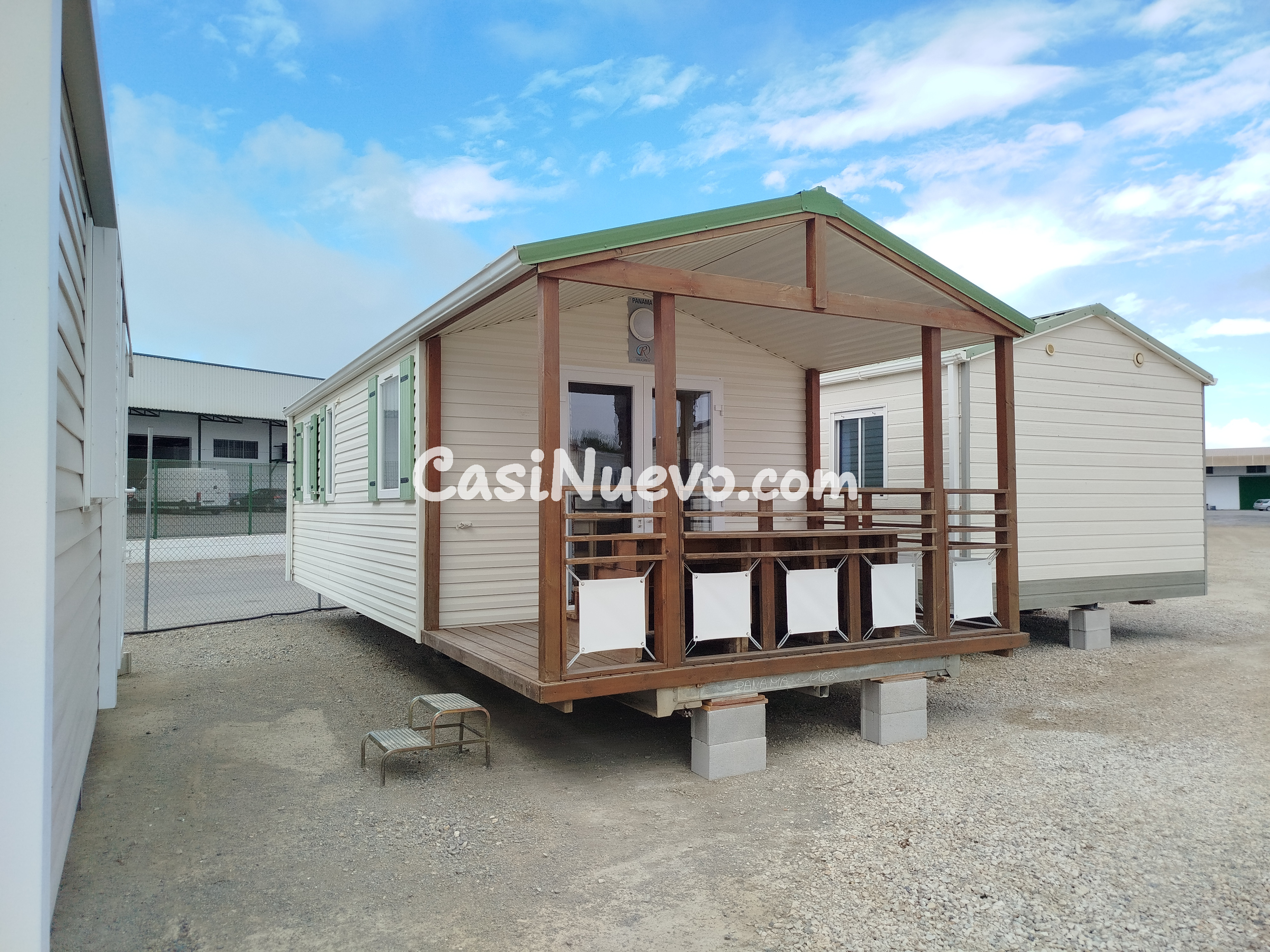 Mobilhome modelo Panam con porche exterior