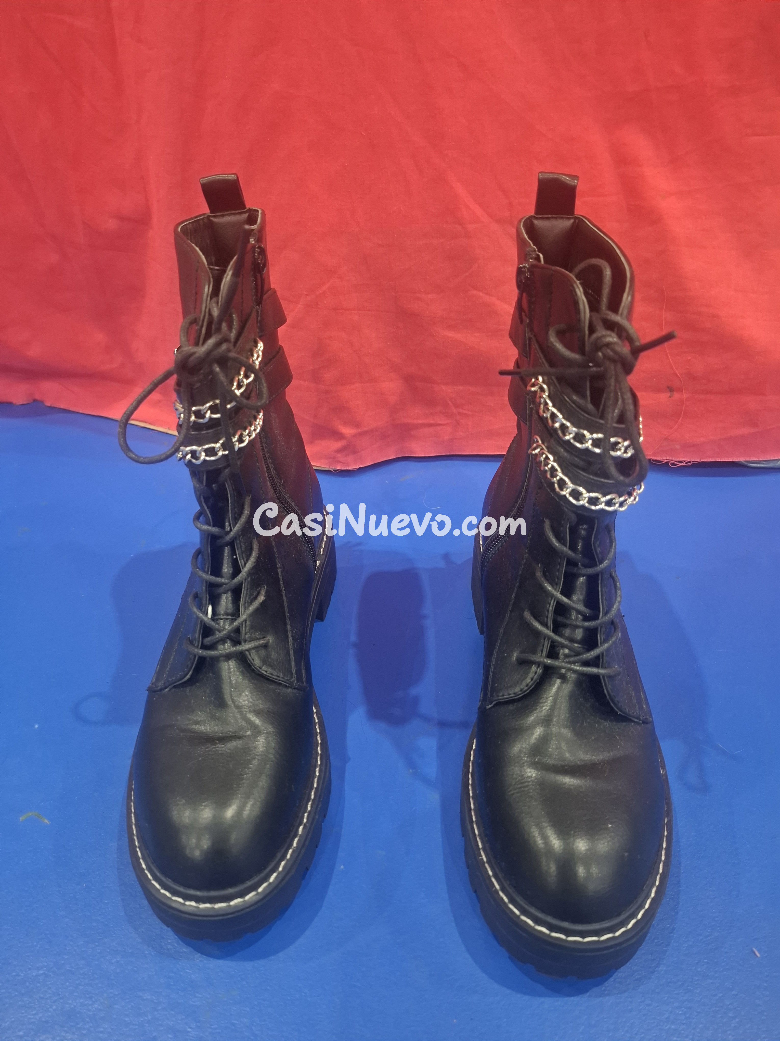 Botas de cuero negras