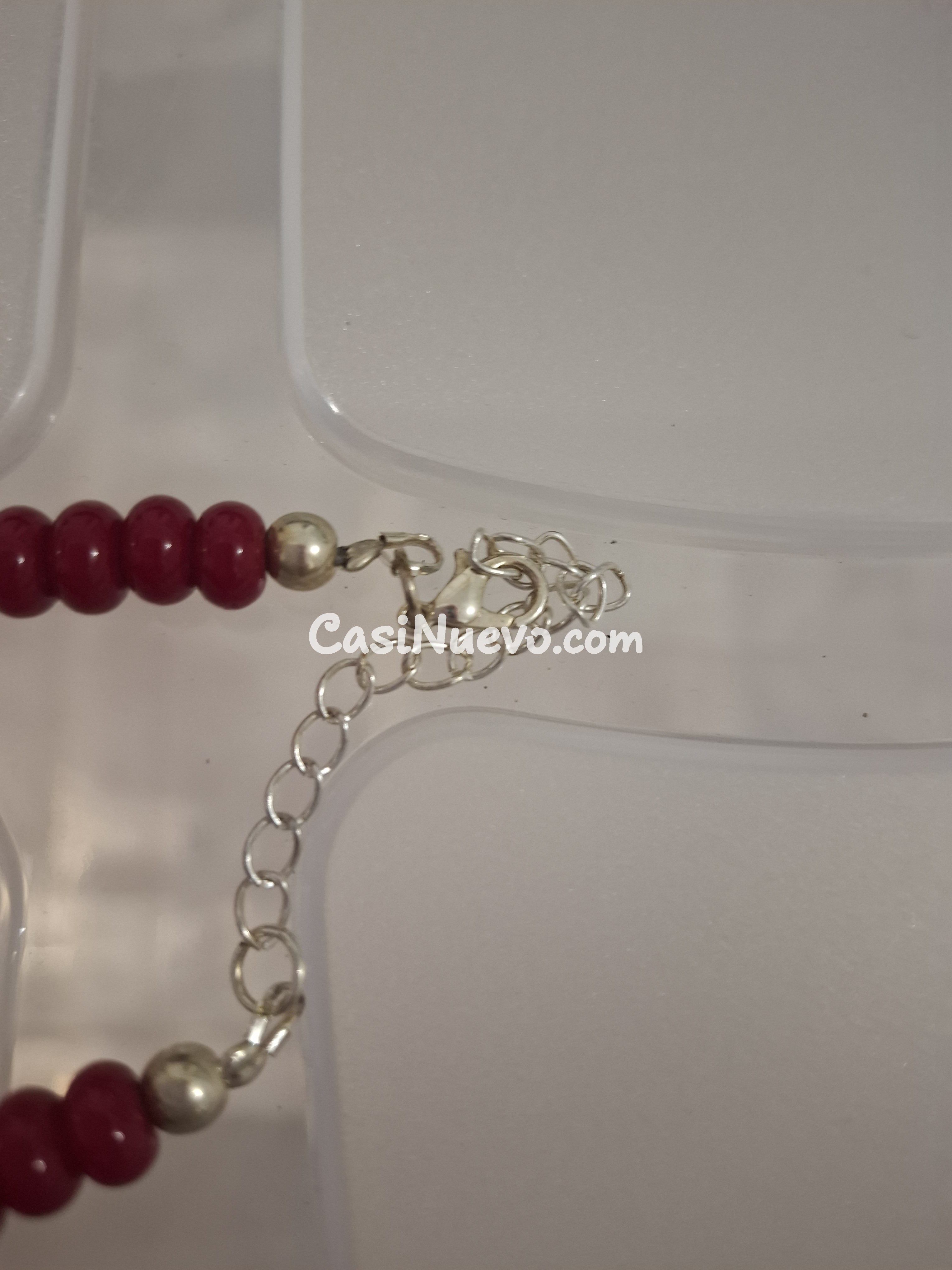 Pulsera de cuentas rojas y plata