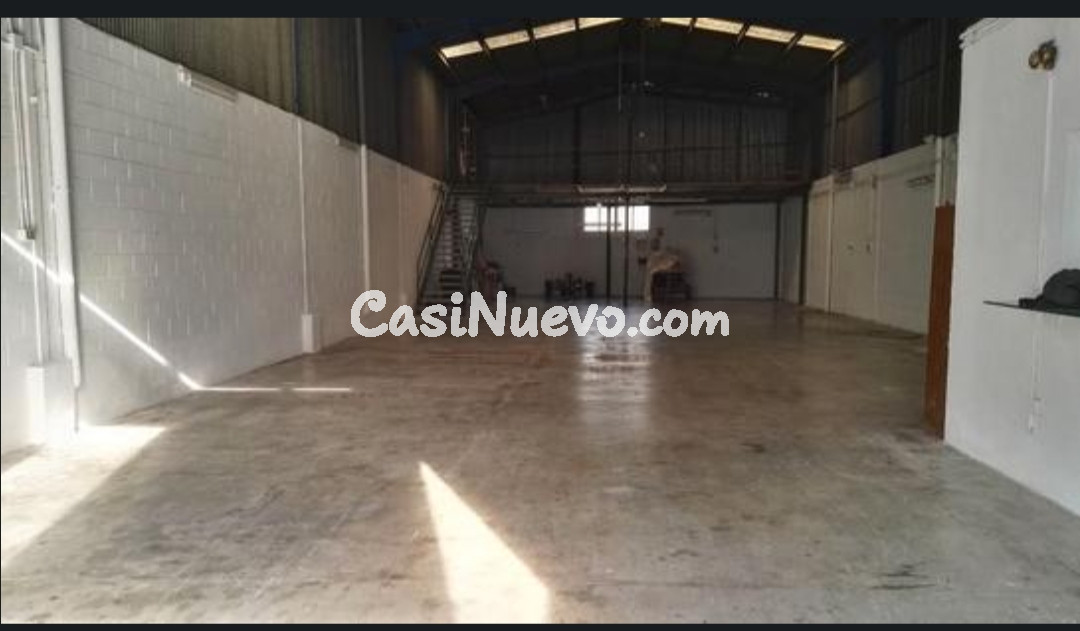 Venta de nave en carlinda.