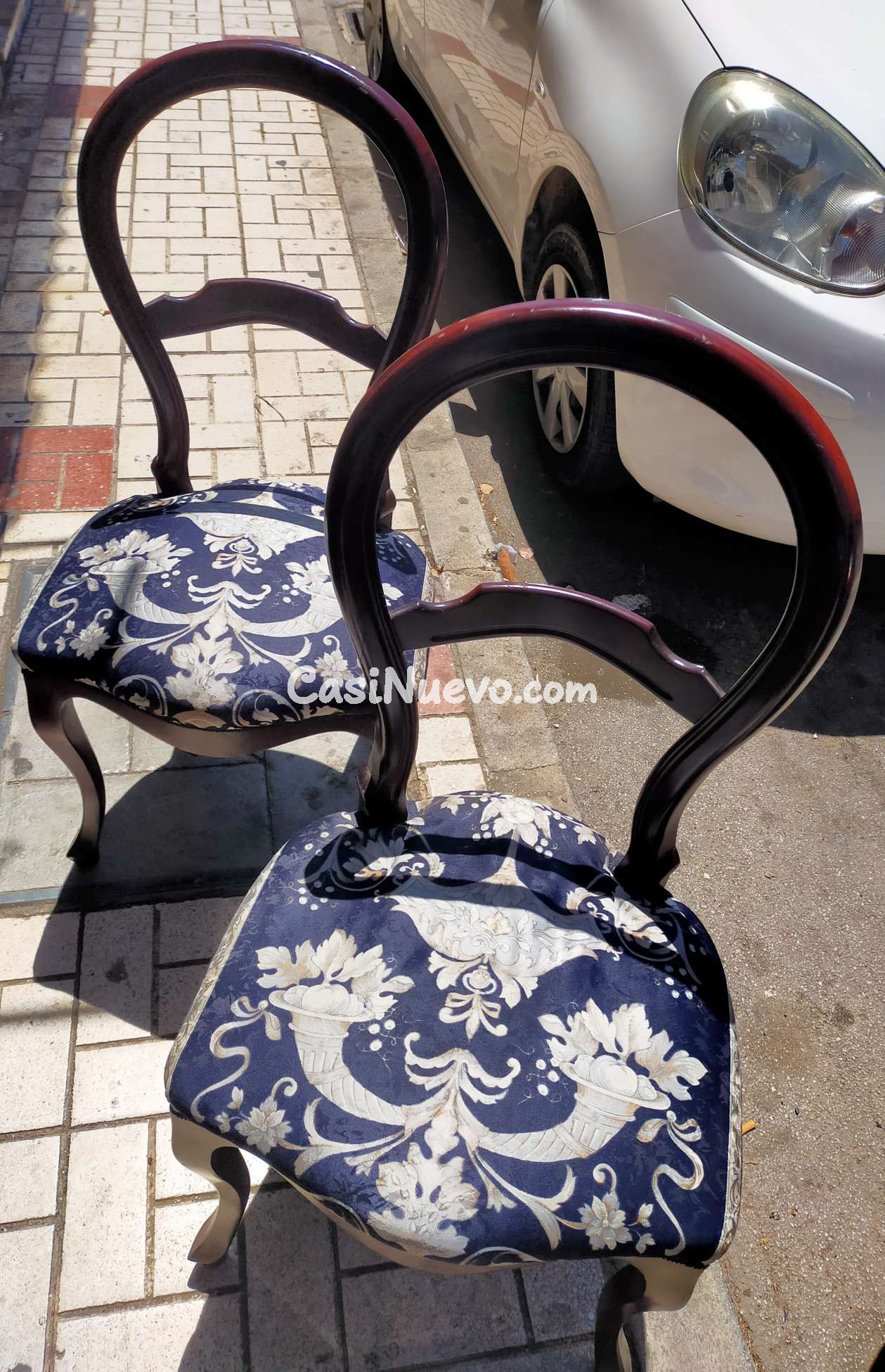 Venta de 2 sillas en buen estado de conservación