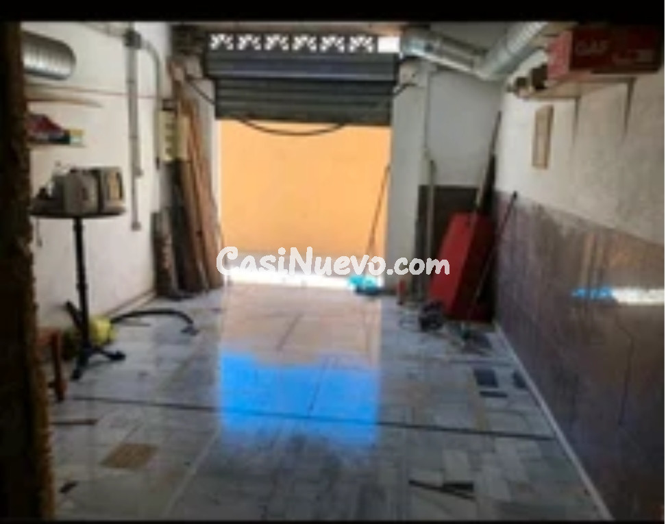 Venta de local de 92 m² en barriada Miraflores de los Ángeles