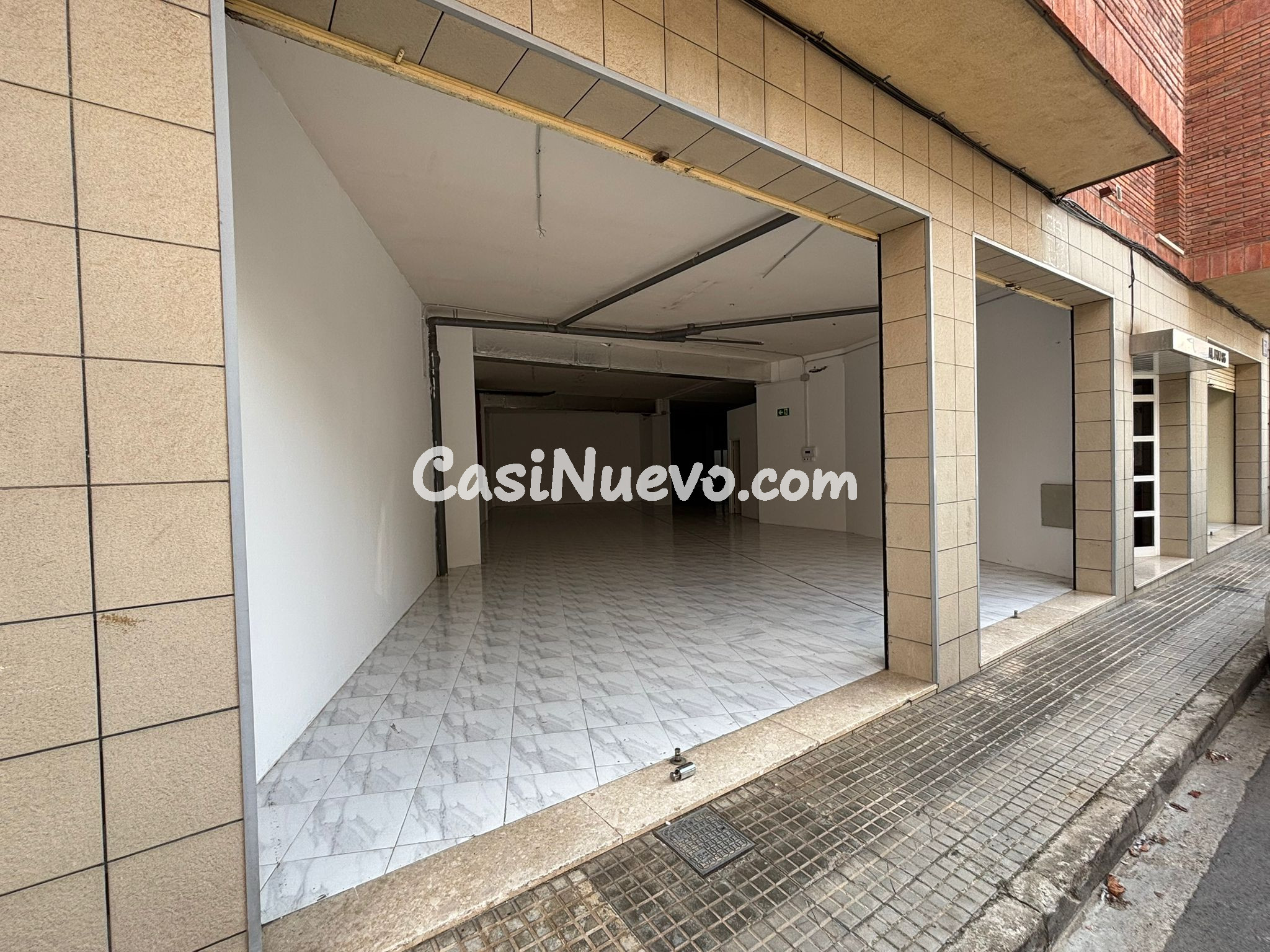 Alquiler de Local Comercial en C. Alfou 86 Cardedeu