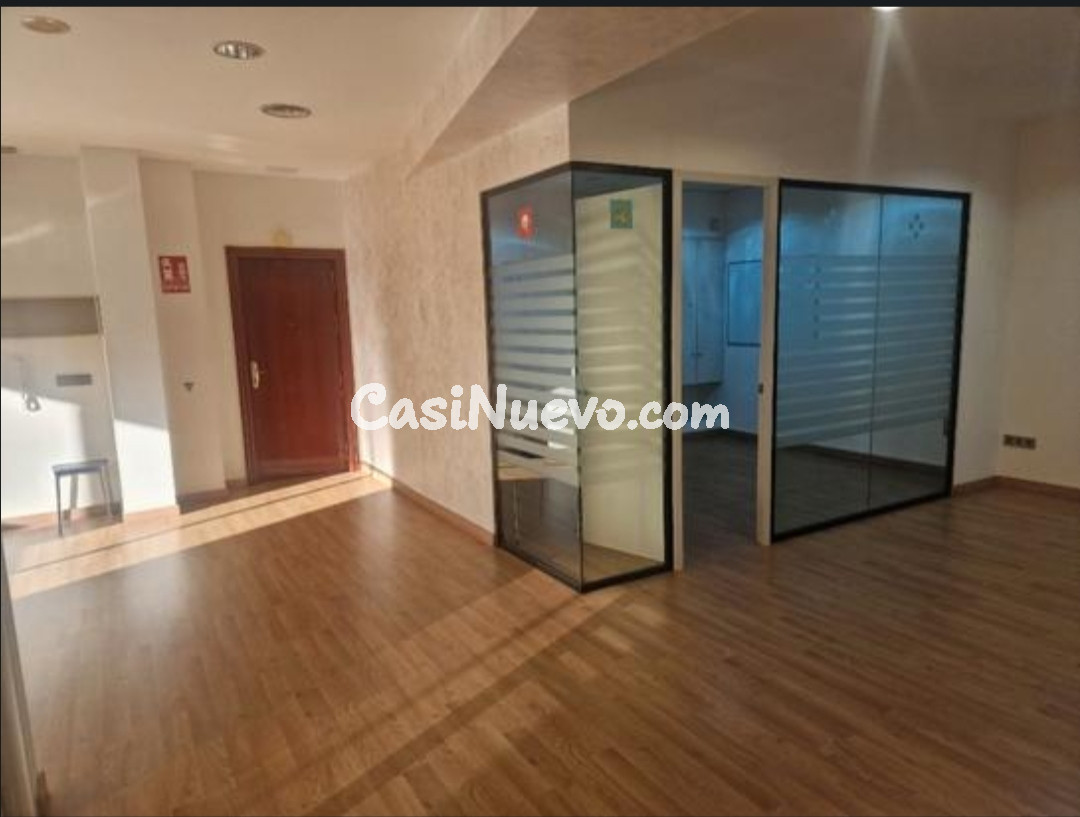 Aquiler de oficina zona avd de la aurora