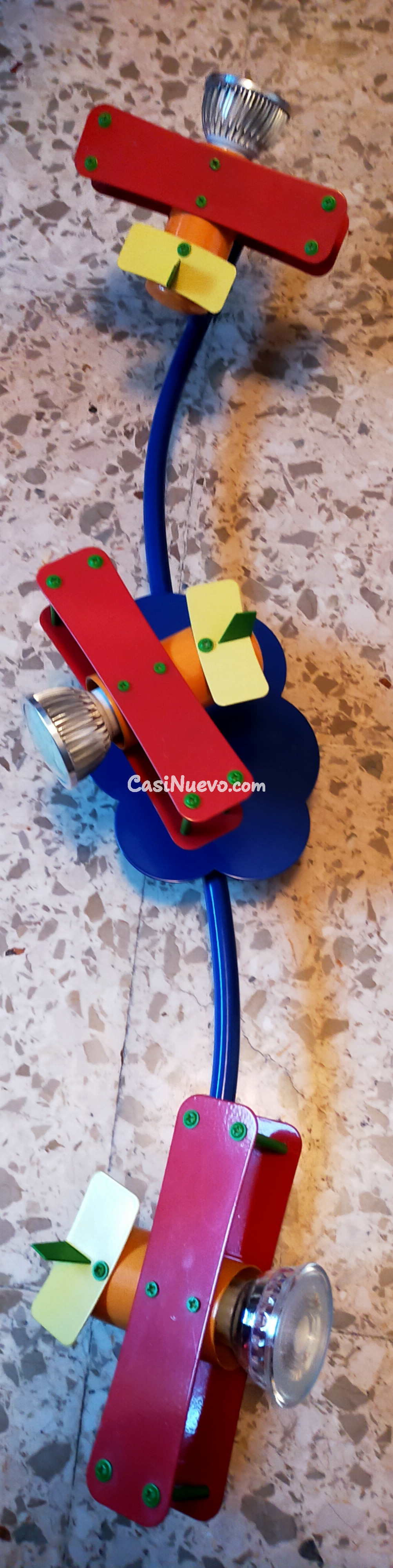 Venta de lámpara infantil de aviones.