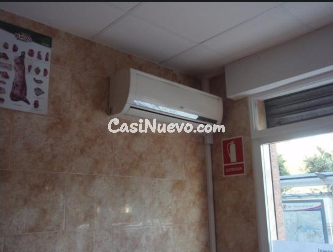 Venta de local con 53 m2 en Avd doctor marañon