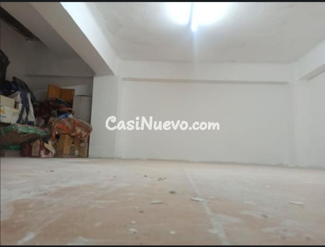 Venta de local con 53 m2 en Avd doctor marañon
